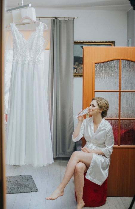 Delikatna, zwiewna Suknia ślubna