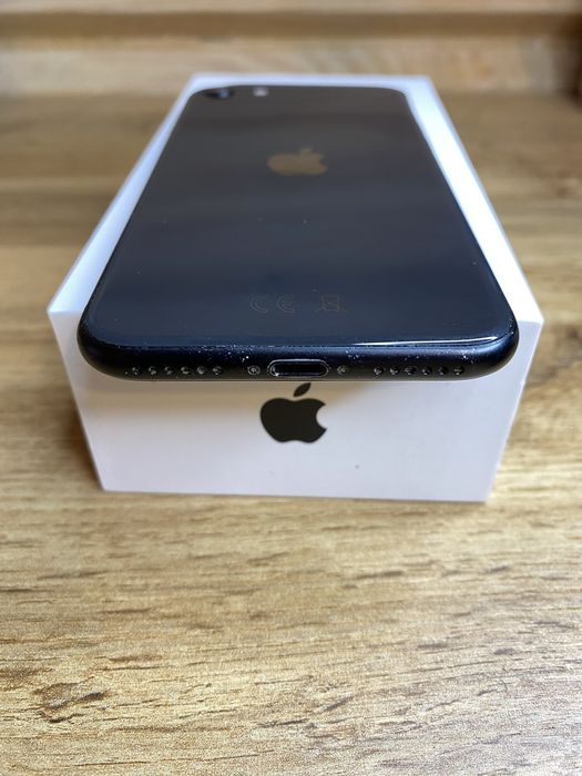 Iphone SE 2020 druga generacja 64 GB