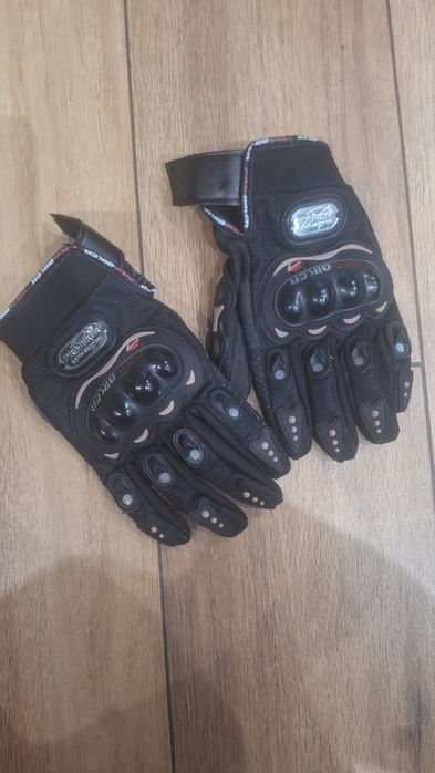 Rękawice na Crosa