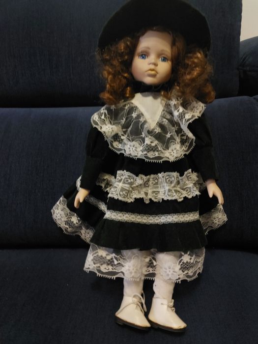 lalka porcelanowa