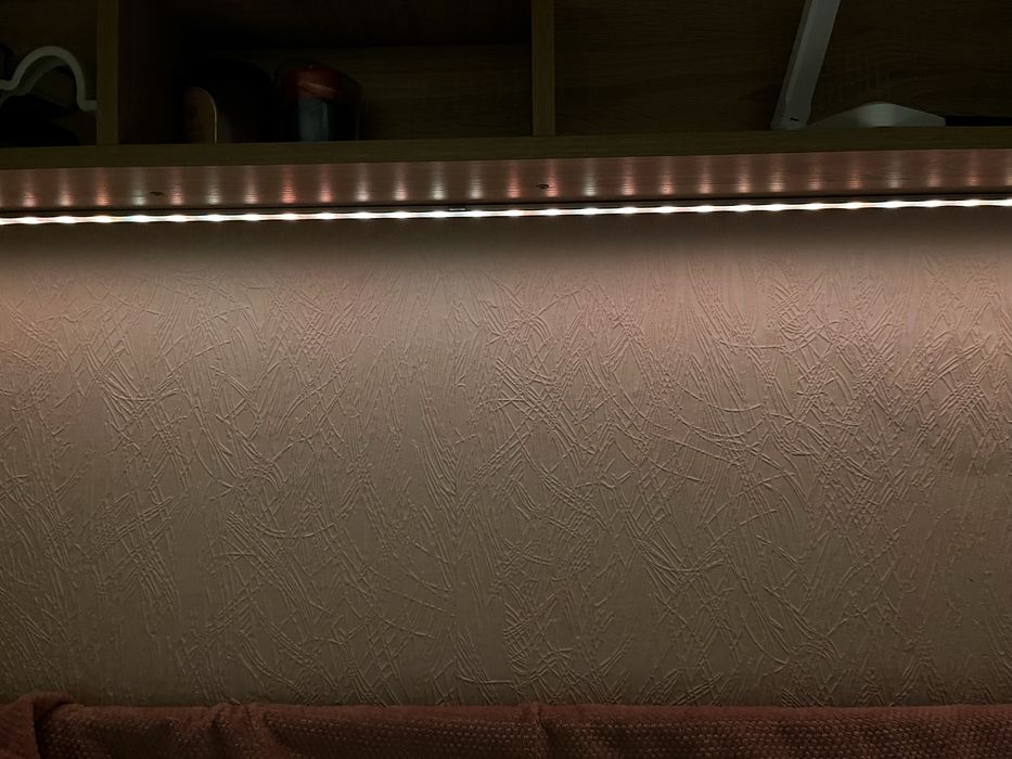 Продам двухъярусную кровать с LED-подсветкой