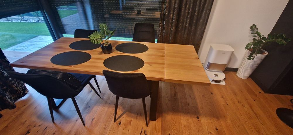 Stół z drzewa debowego