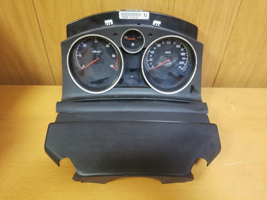 Licznik zegary opel astra h 19 Cdti 13225988 eu