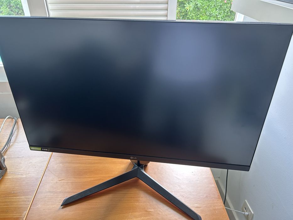 Monitor Gaming LG 27GN650