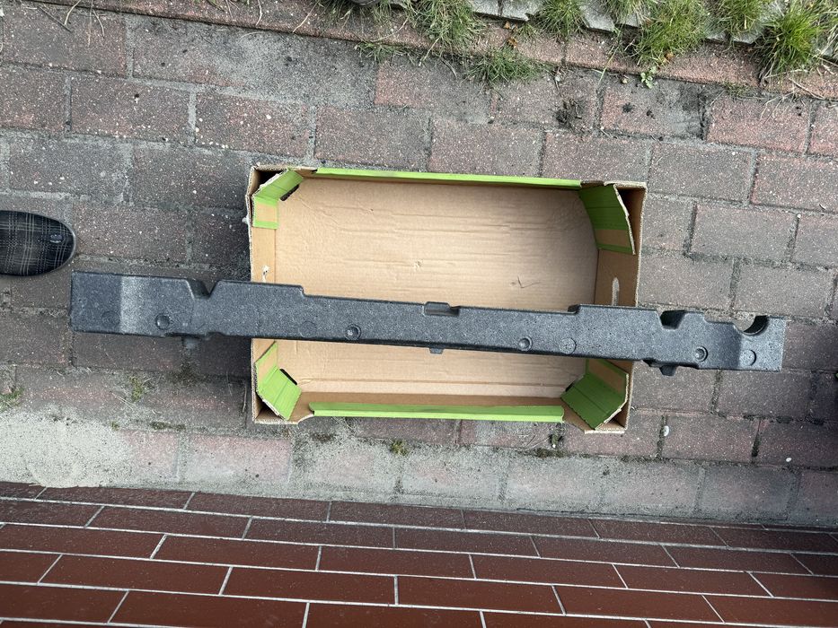 Absorber zderzak przód Audi A1 8X