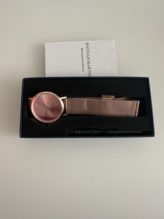 Жіночий годинник