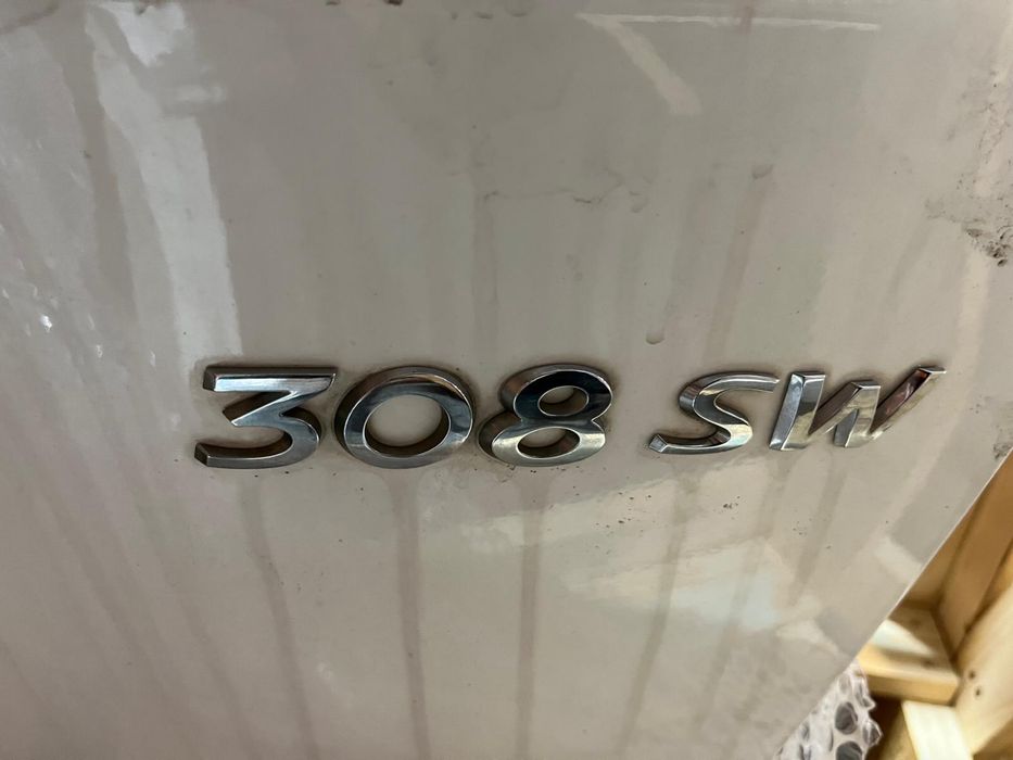 Tampa da mala peugeot 308 Sw branca