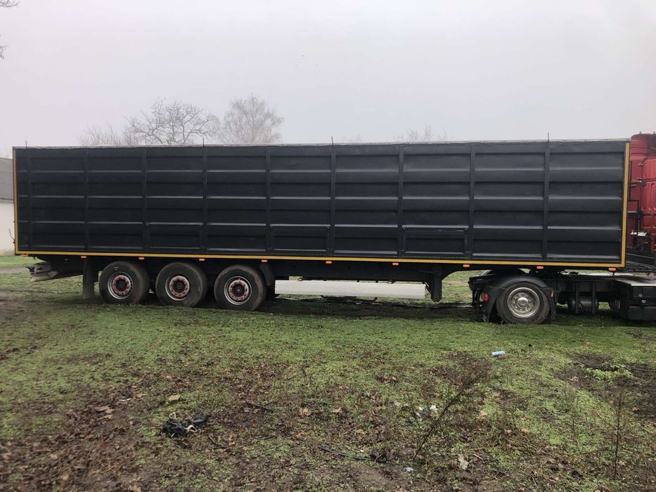 Полупричіп Krone