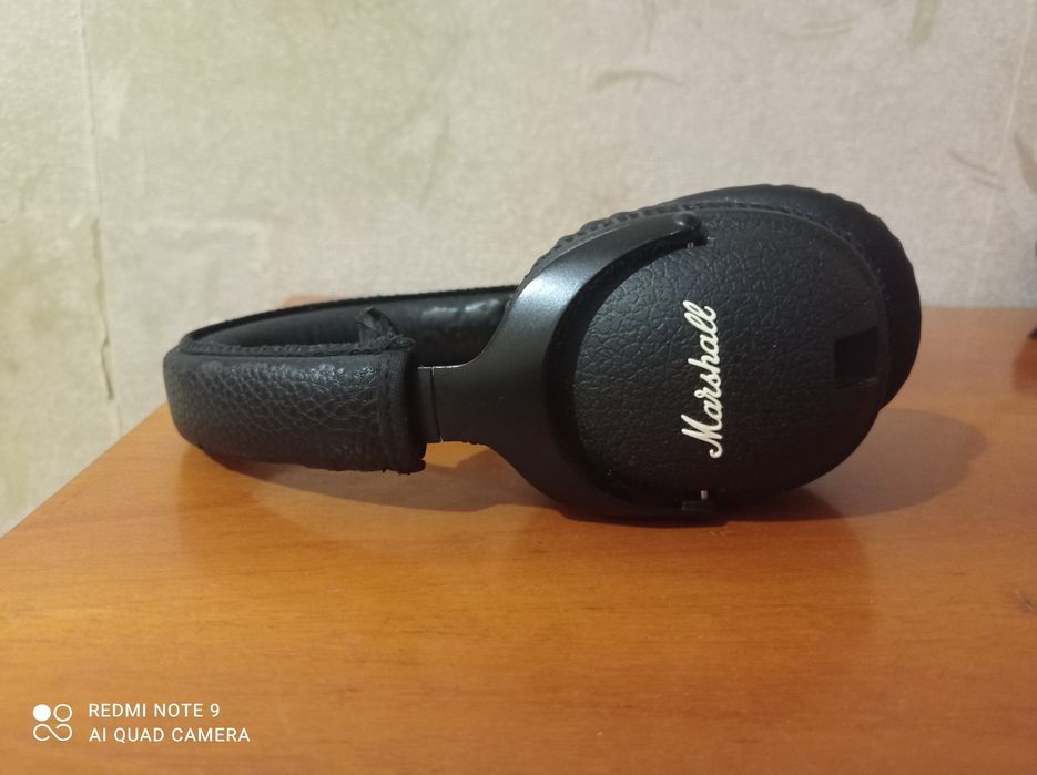 Навушники проводні  Marshall ( на запчастини )