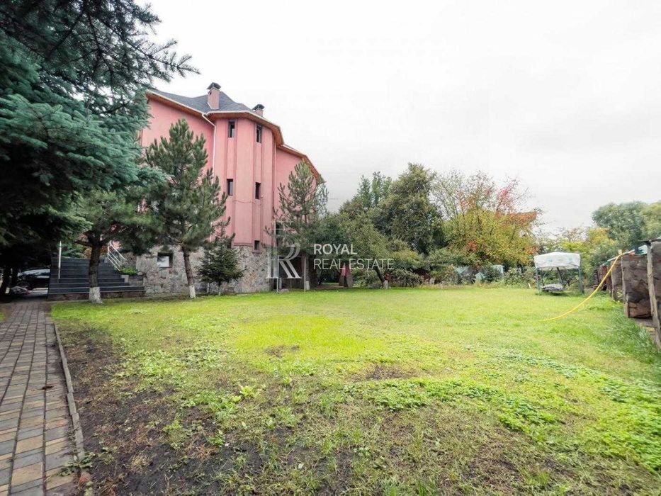 Оренда Будинок Конча-Заспа 520 м² 9 кімнат 21 сотка Вихід до Дніпра Сонячні панелі Басейн Лазня Причал Гараж