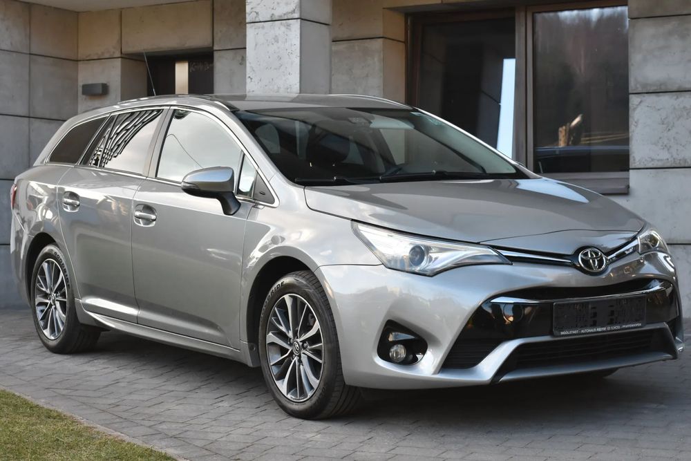 Toyota Avensis Full Led Stan Bdb Nowe Opony Kamera Euro6 Ks. Serwisowa Udokumentowany