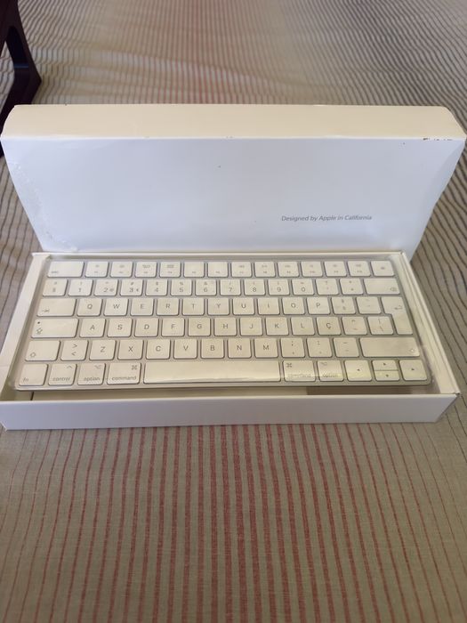 Magic Keyboard A1644513992404092866561