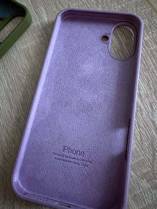 Чехол на iPhone 16 Plus