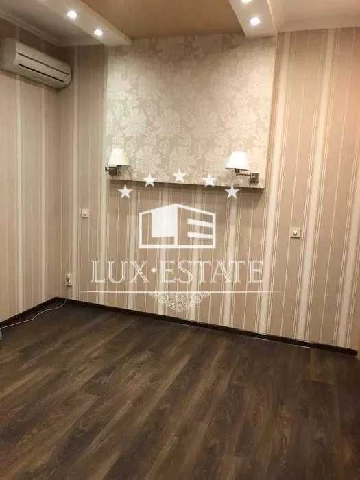 Продажа 2-комнатной квартиры в ЖК "Мир". Метро "Ботанический Сад"