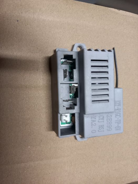J2Y-R1GC-7P-6V Moduł Centralka Autko 6v