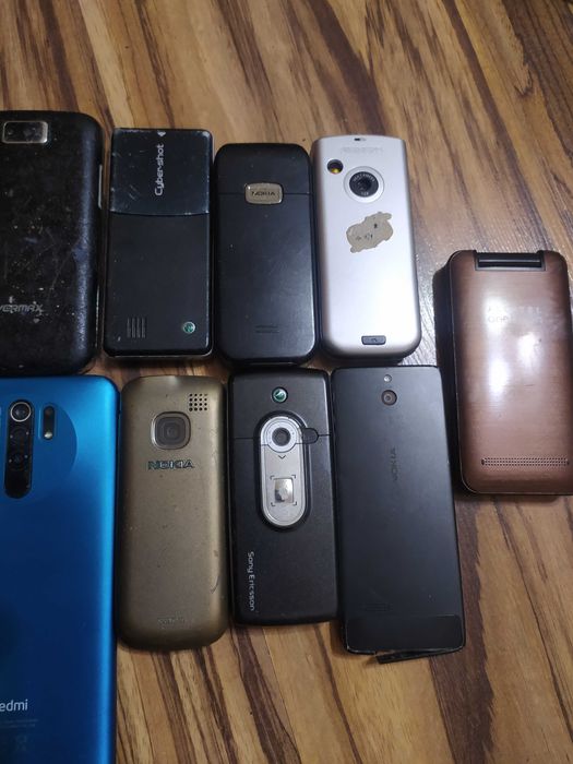 7 telefonów komórkowych + 6 smartfonów