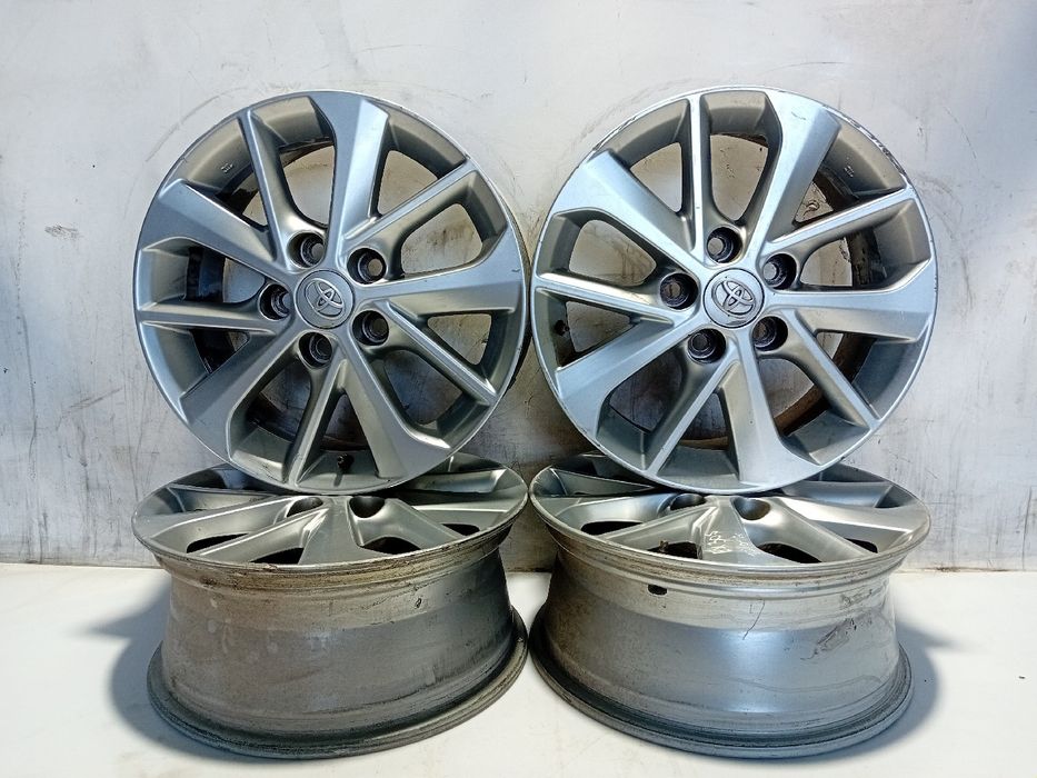 Conjunto de jantes TOYOTA Auris Touring Sports (_E18_)