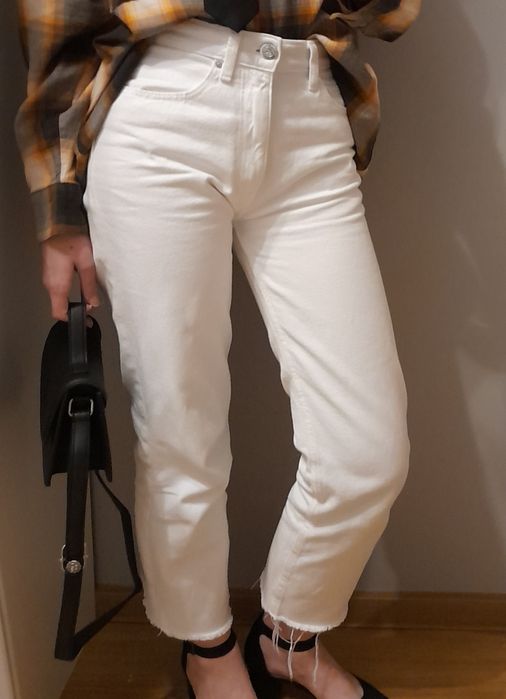 Białe jeansy straight
