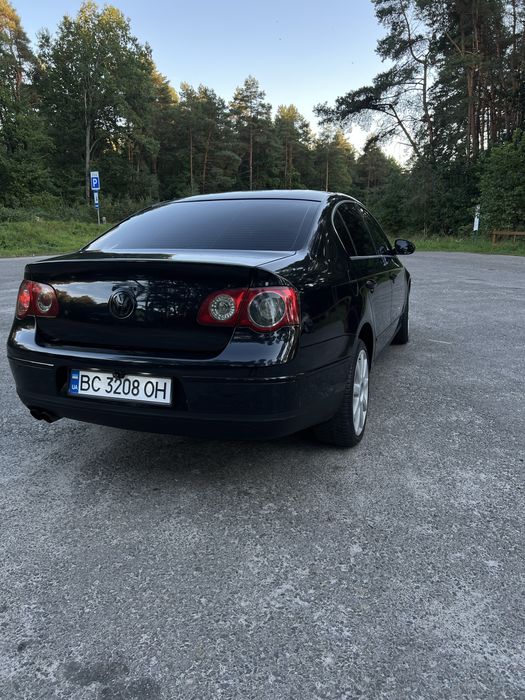 Volkswagen Passat B6 2.0 FSI, механіка, 2006 рік