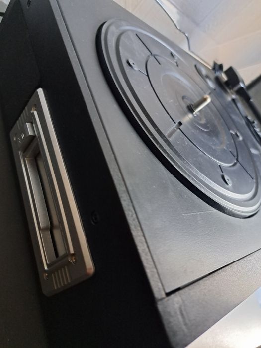 Gramofon marki medion