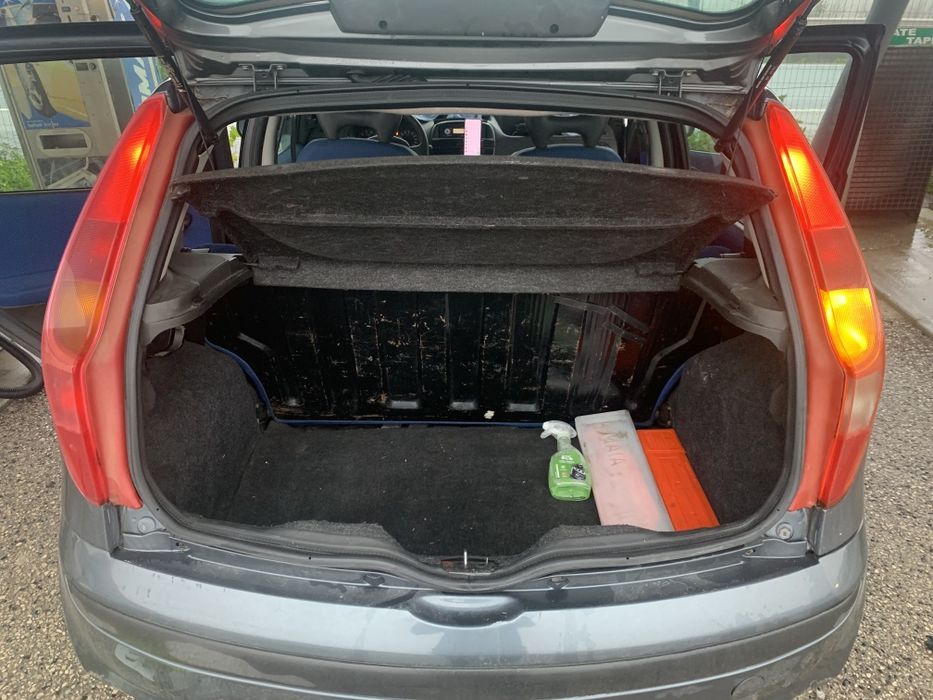 Carro a venda 1.150 €