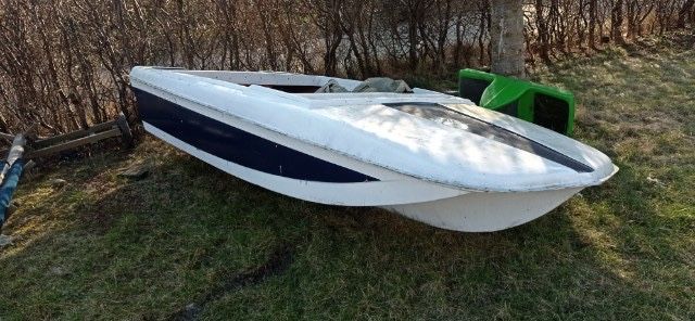 Łódka motorówka kadłub