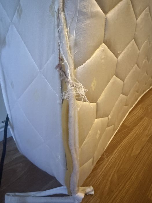 Colchão 180 × 130 × 20 cm