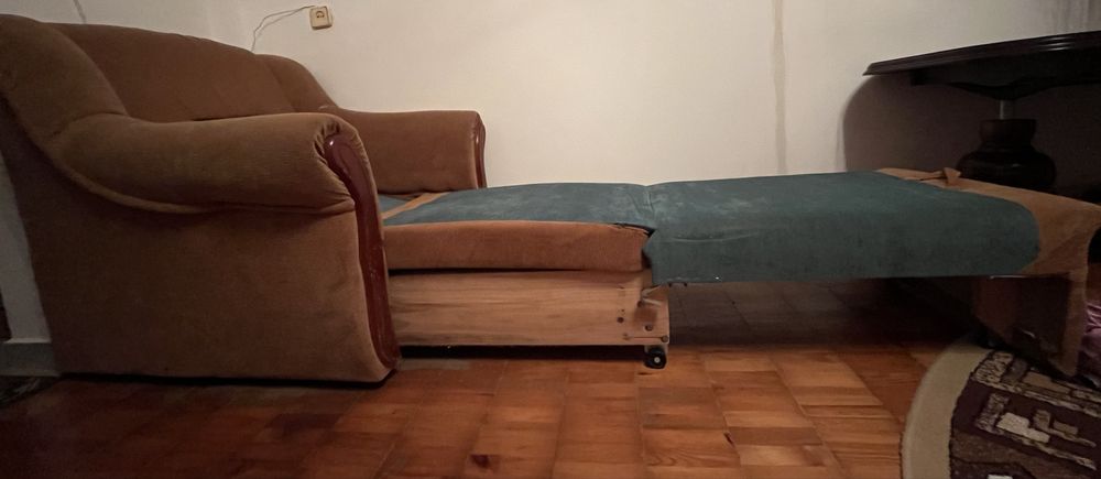 Розкладне крісло- ліжко