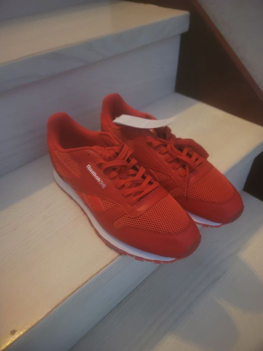 Reebok classic red