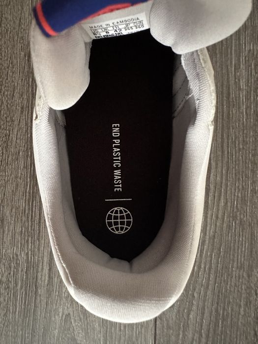 Продам нові чоловічі кросівки adidas оригінал