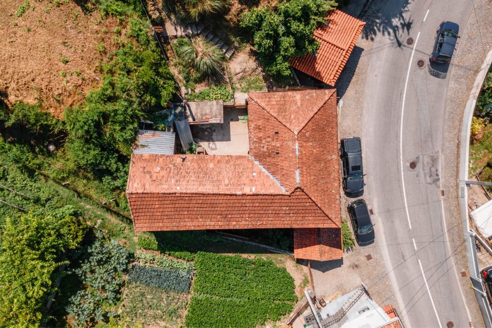 Moradia T3 para Restauro c/ Terreno