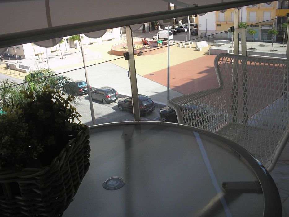 a dois minutos, a pé, do areal Monte Gordo