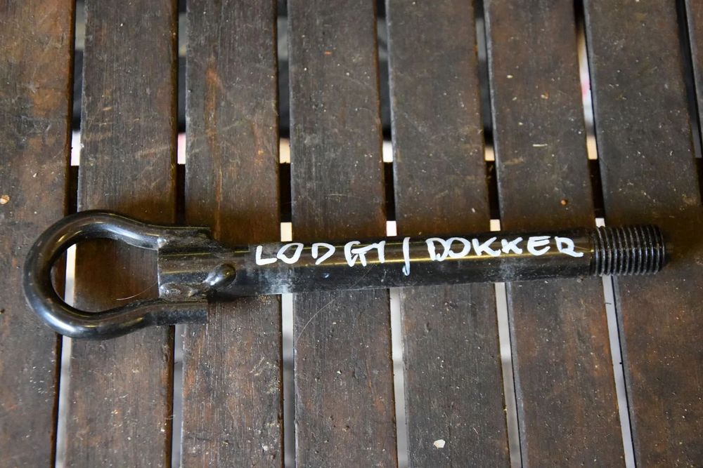 Dacia Lodgy 12-20 Dokker Ucho holownicze hak wkręcany do holowania