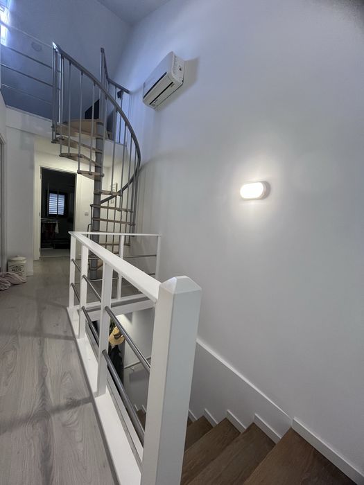 Casa Moradia T3  em Quebradas