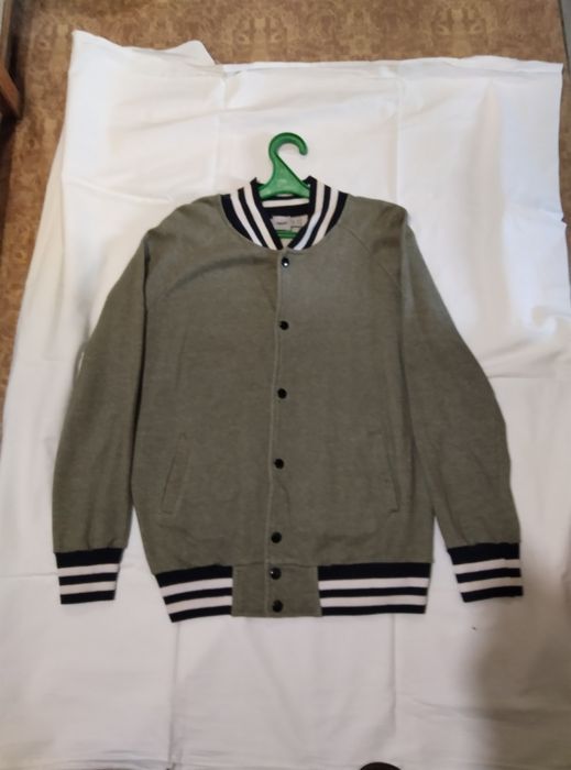 Бомбер серый ASOS .