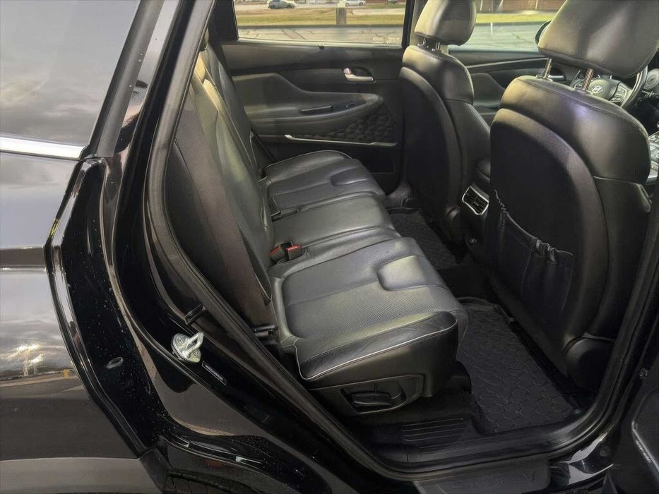 Hyundai Santa Fe Limited      2021