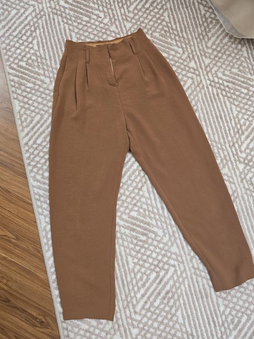 Продам 2 лоти жіночого одягу, 8 одиниць