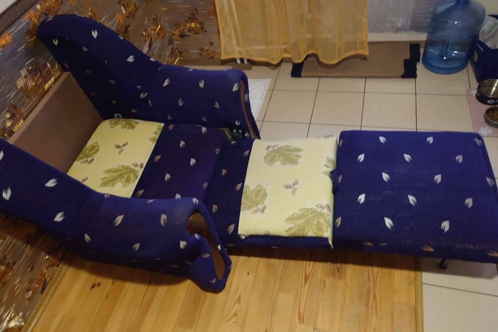 Крісло розкладне