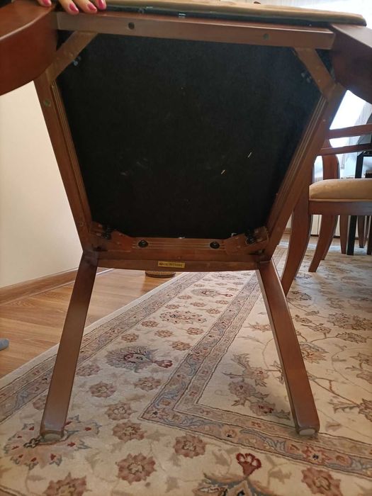 Wygodne drewniane krzesła