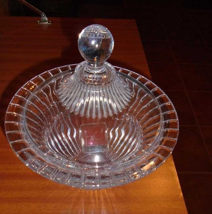 Cristal - duas peças lindíssimas  novas.