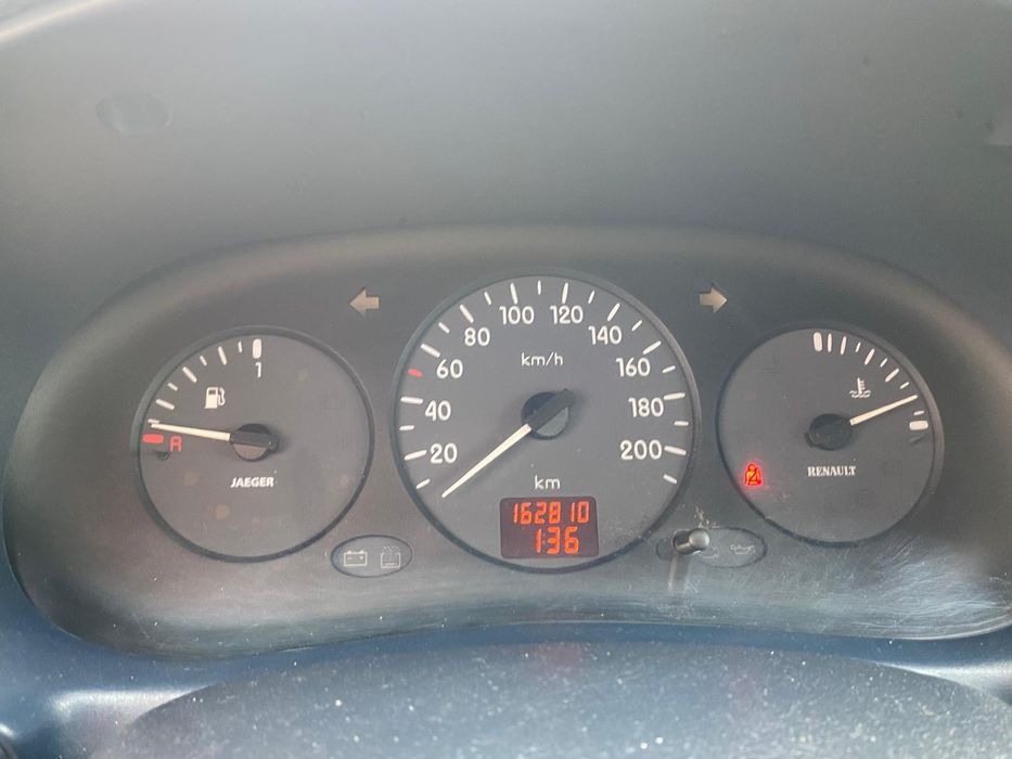 Renault Clio 2002 — photo 5