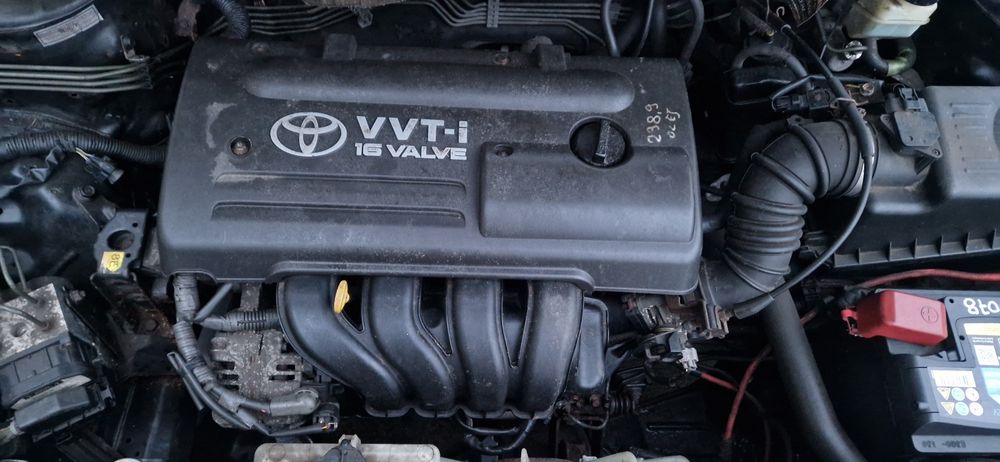Części Toyota Corolla E12 1.4 VVTI Silnik Drzwi Maska Lampa Skrzynia