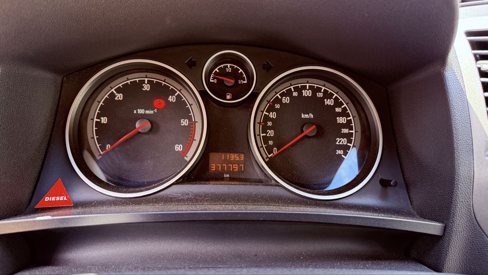 Opel Zafira  1.9 cdti