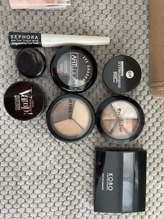 Zestaw kosmetyków make up kolorówka