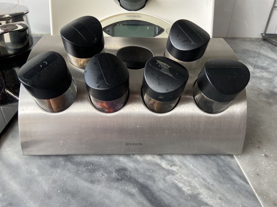 Suporte especiarias Brabantia usado