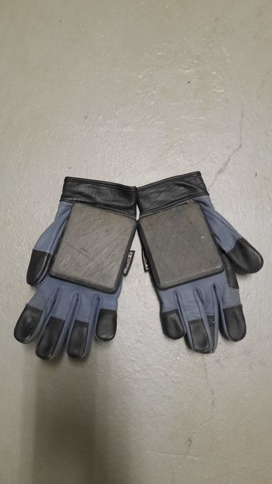 Luvas Slide Skate - Lush GT Race - Cinza Escuro, com muito pouco uso.