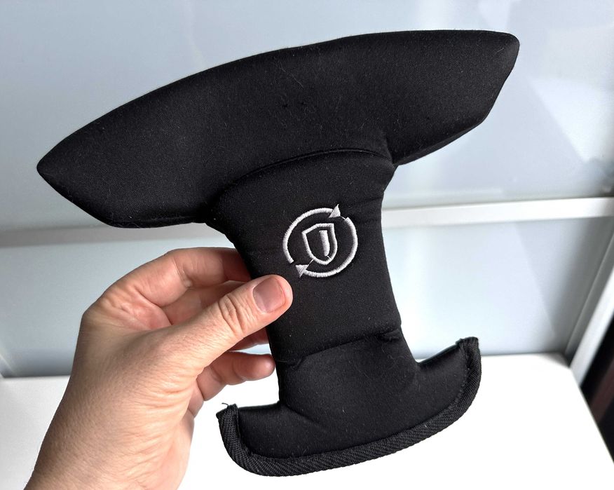 Накладка на паховий ремінь автокрісла (захисний елемент / T-shield)
