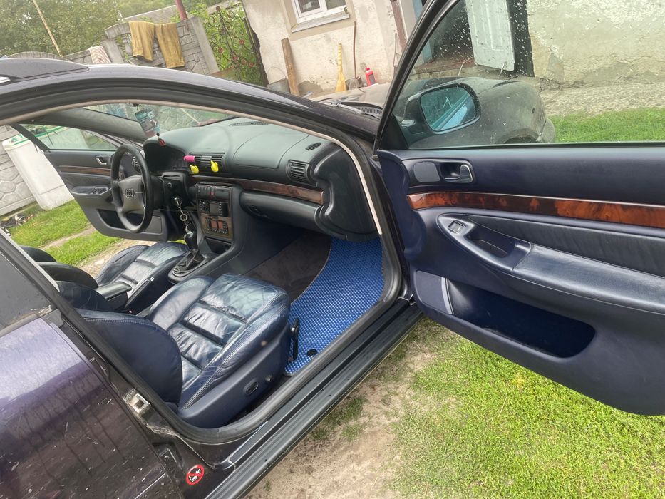 Продам ауді А4 б5