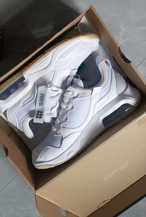 Оригінал Кросівки Nike Air Jordan  MA2 white Джордан білі шкіра + сітка