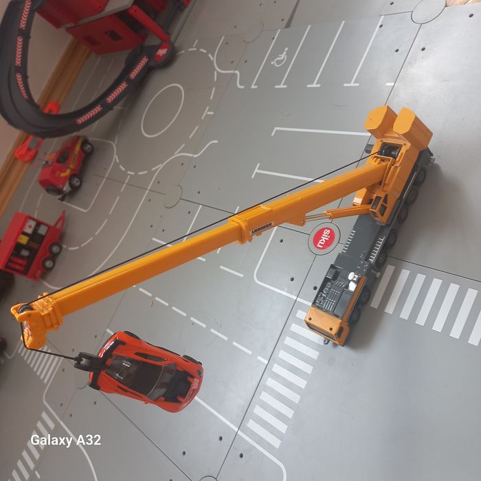 Rezerwacja Siku 1:50 dźwig mobilny linowy z hakiem